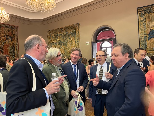 Las discusiones son continuas durante los Encuentros